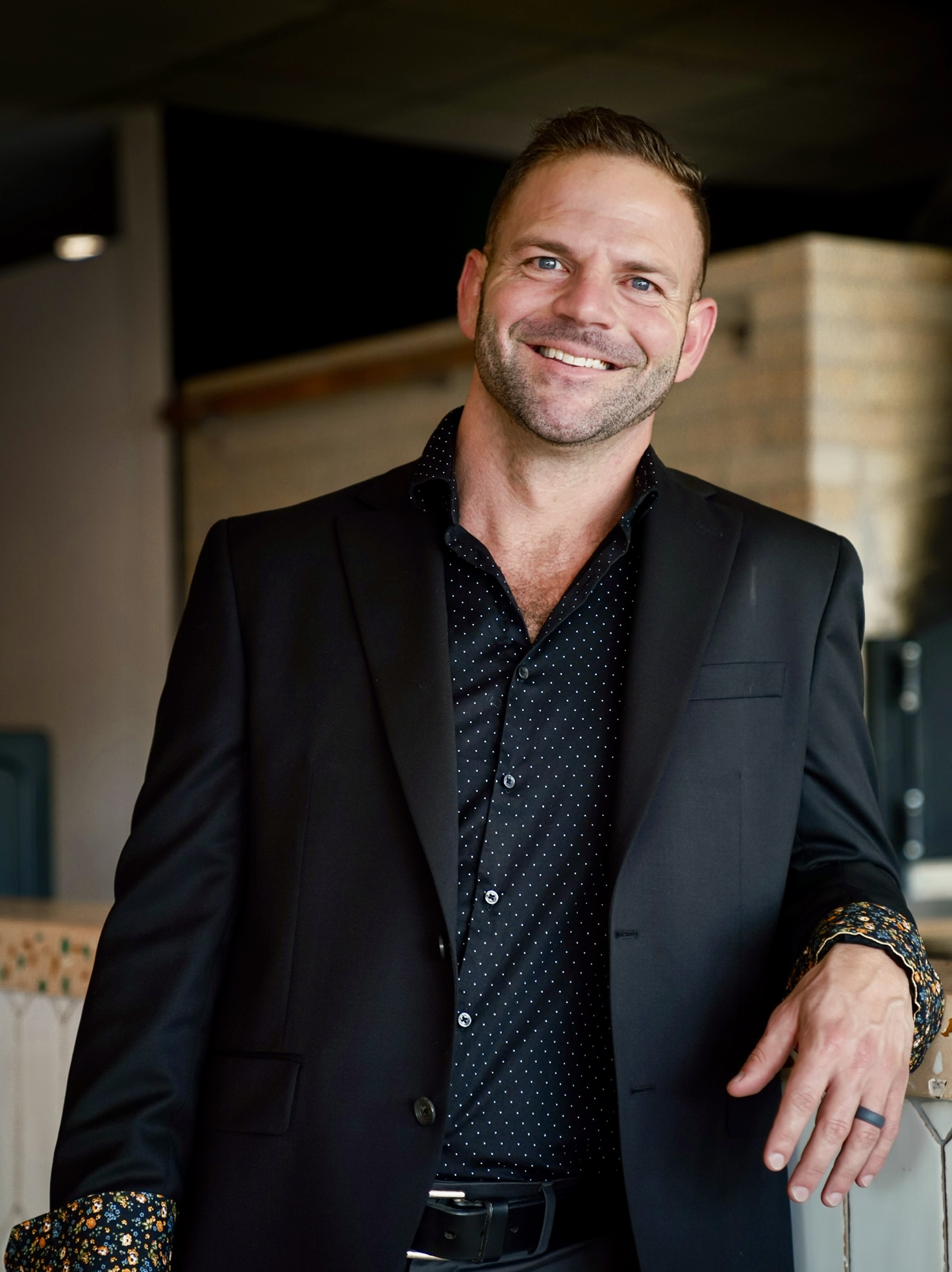 Seamus O'Brien, active restaurant and bagel shop operator